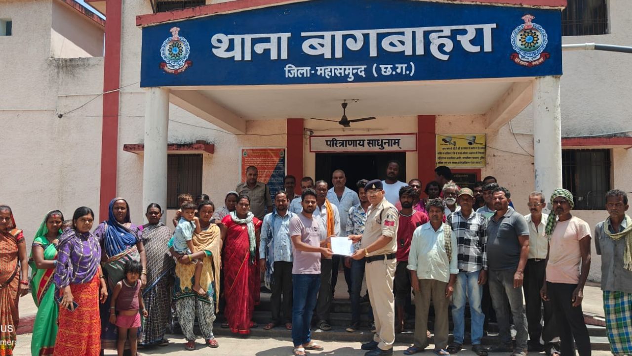 महासमुंद : अवैध शराब बेचने वाले के खिलाफ वार्डवासियों ने खोल... - CG Sandesh