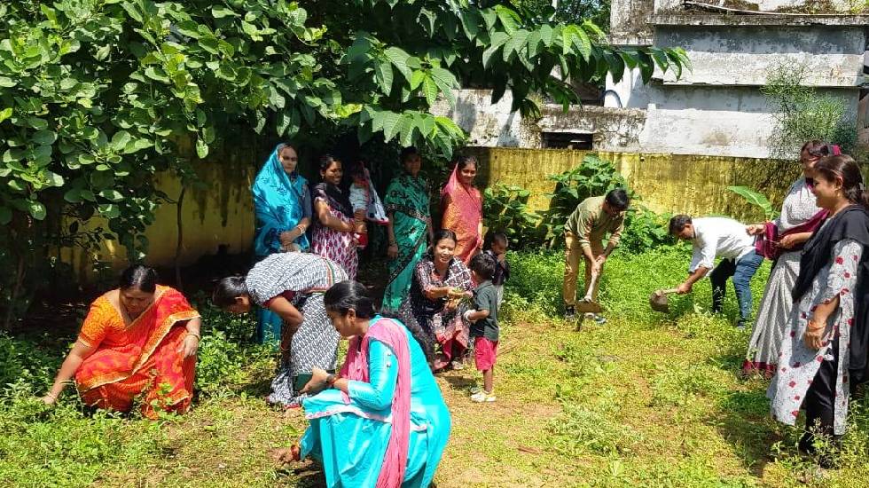 महासमुंद : पोषण माह के अंतिम दिन स्वच्छता ही सेवा अभियान चला... - CG Sandesh