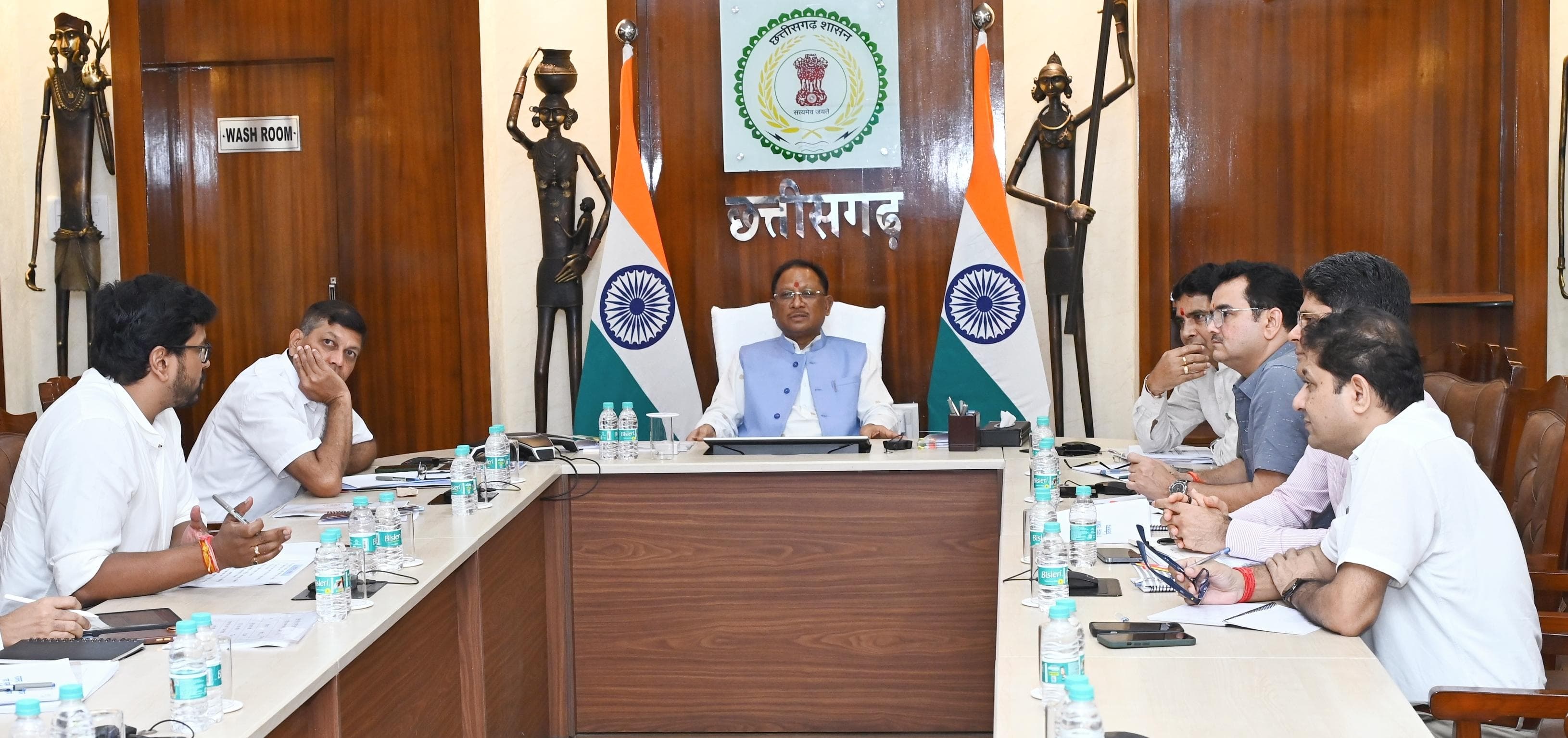 CG ब्रेकिंग : लंबे समय से एक ही जगह पर जमे हुए पटवारी हटाए ज... - CG Sandesh