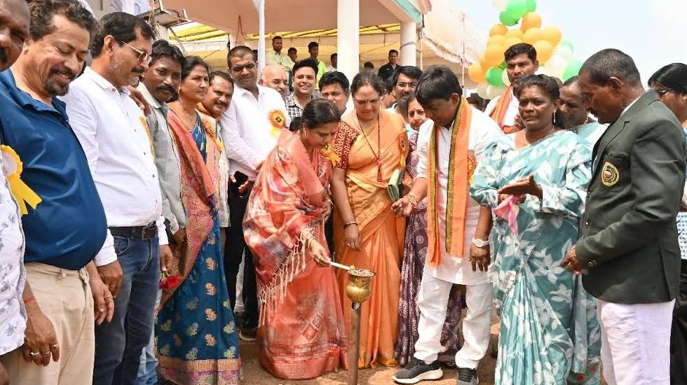 महासमुंद : खेल से जिंदगी में अनुशासन आता है - सांसद रूपकुमार... - CG Sandesh