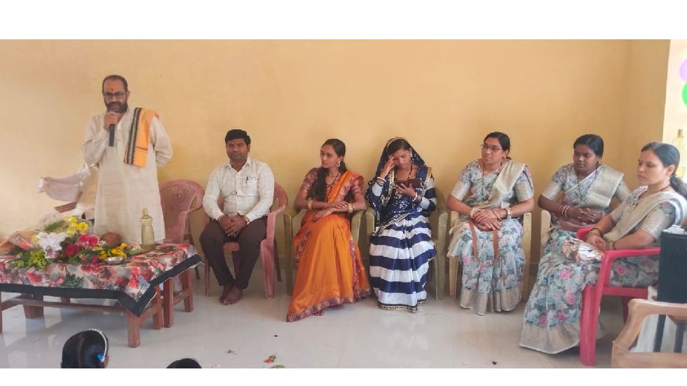 बसना : प्राथमिक शाला बंसुला में मनाया गया शिक्षक दिवस - CG Sandesh