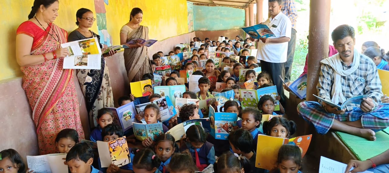 सरायपाली : Drop everything and read " READ  A THON. " थीम के... - CG Sandesh