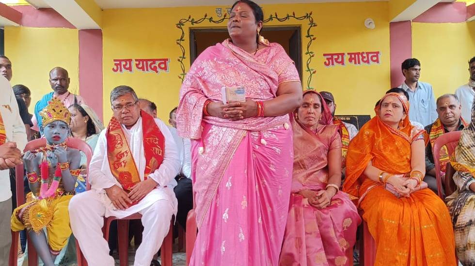 सरायपाली विधायक चातुरी नंद ने गढ़गांव में यादव भवन का किया उ... - CG Sandesh