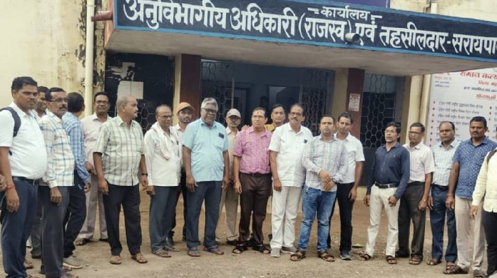 सरायपाली : छत्तीसगढ़ कर्मचारी अधिकारी फेडरेशन ने मशाल रैली न... - CG Sandesh