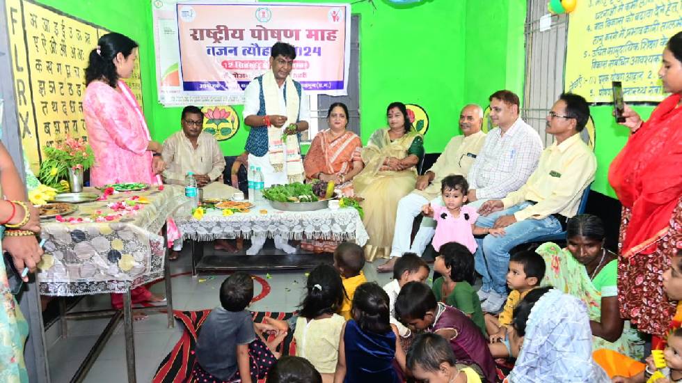 महासमुंद : विधायक योगेश्वर राजू सिन्हा ने जिला स्तरीय वजन त्... - CG Sandesh