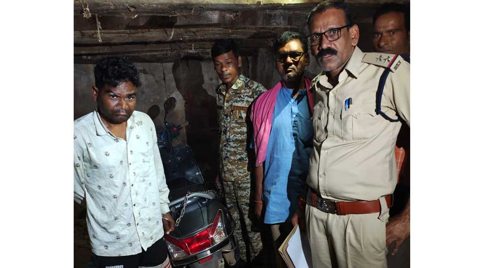 सिंघोड़ा : 24 घंटे के अंदर पुलिस के हत्थे चढ़ा मोटर साइकिल च... - CG Sandesh