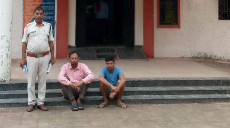 20 बोरी युरिया ,02 बोरी धान एवं ट्रेक्टर हाइड्रोलिक की चोरी ... - CG Sandesh