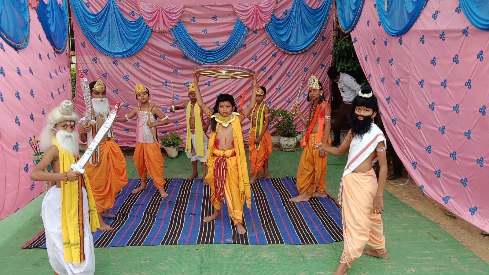 नंद उत्सव के निमित्त गोकुल-धाम बना बागबाहरा का सशिमं परिसर - CG Sandesh