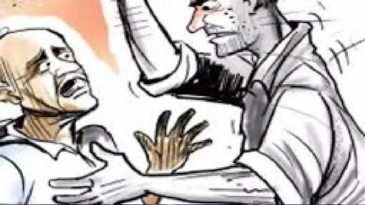 सांकरा : ग्रामीण बैंक के पास नाटक देखने गये बुजुर्ग से मारपी... - CG Sandesh