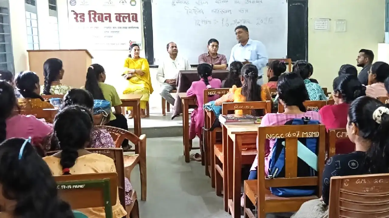 महासमुंद : रजत जयंती वर्ष के अवसर पर एक दिवसीय संगोष्ठी का आ... - CG Sandesh