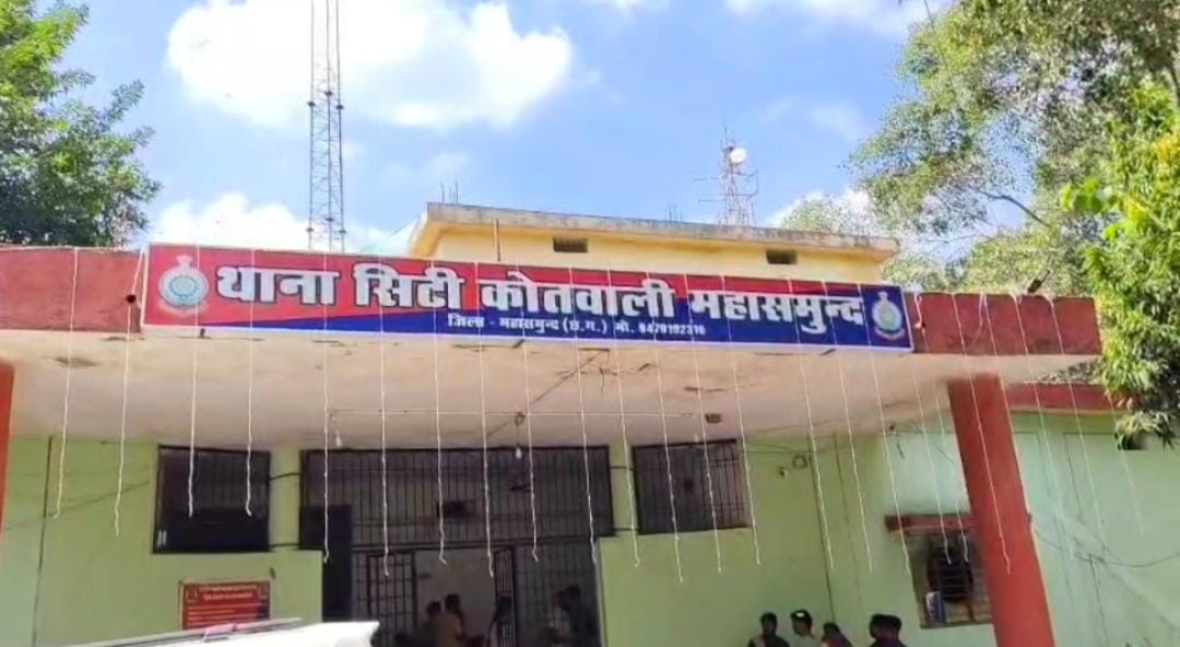 CG : बाला जी होटल में जुआ खेलते 17 जुआरी रंगे हाथों गिरफ्तार - CG Sandesh