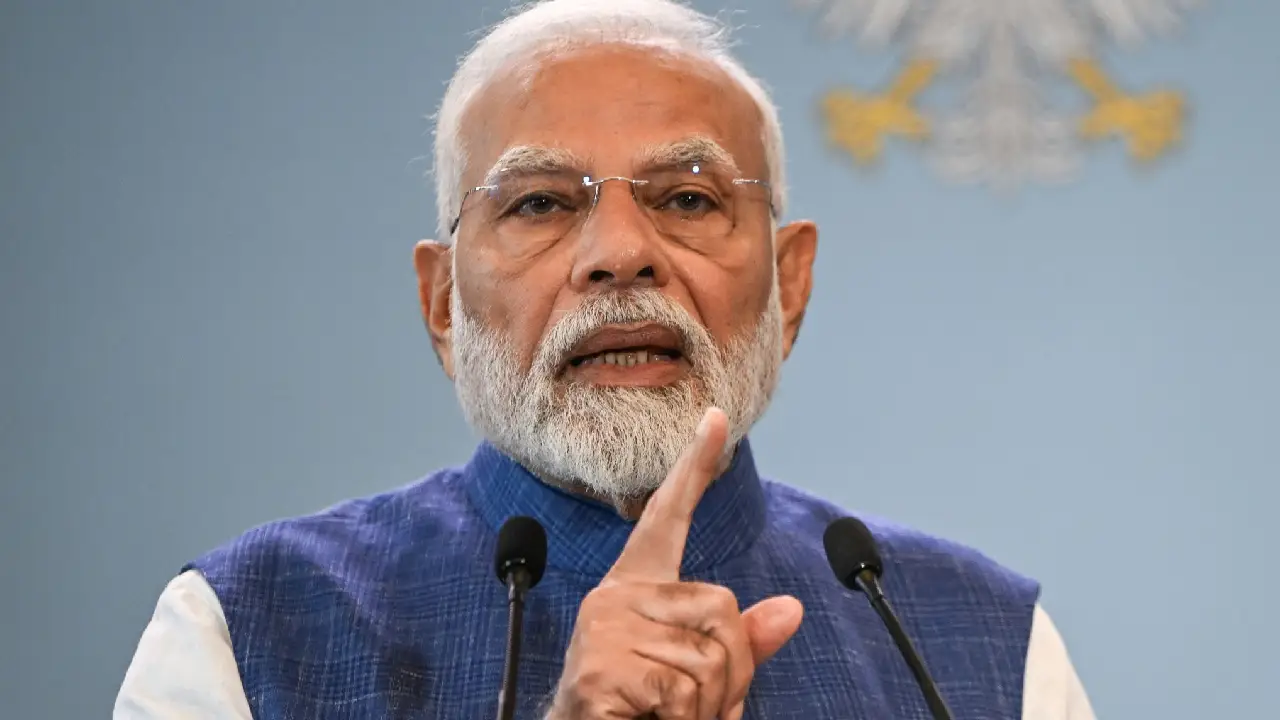 प्रधानमंत्री मोदी ने कांग्रेस पर साधा निशाना - CG Sandesh