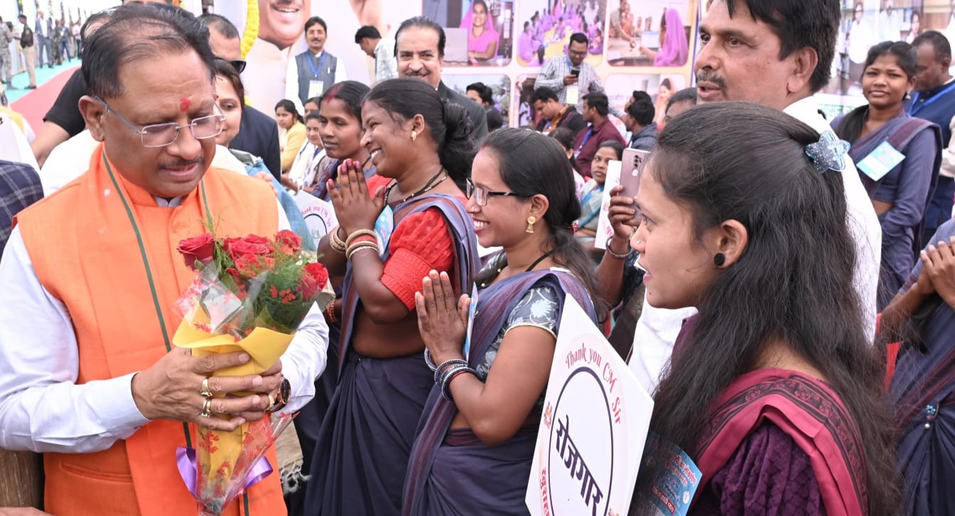 अनुकंपा एवं आंगनबाड़ी नियुक्ति पाने वालों ने कहा थैंक्यू सीएम... - CG Sandesh