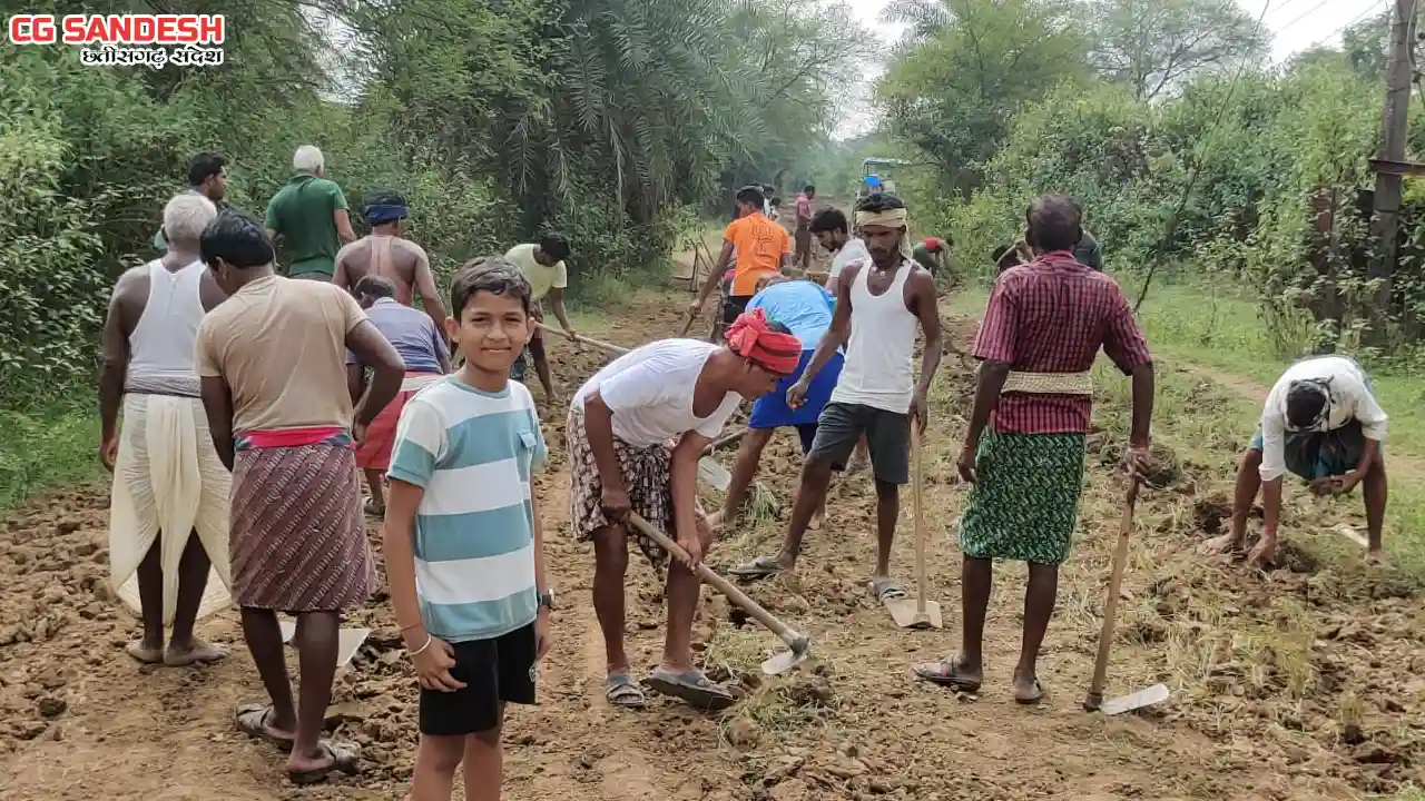 बसना : गुढ़ियारी के किसानों की जीवन रेखा बना सोनामुंदी मार्ग... - CG Sandesh