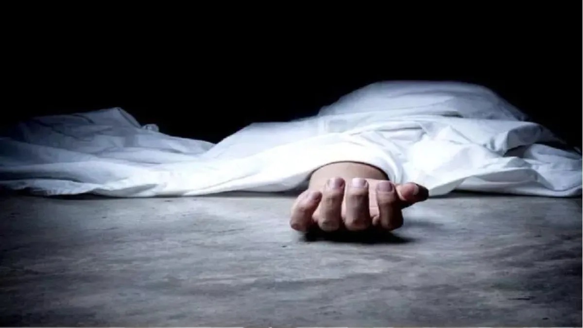 CG : झाड़ियों में सड़ी-गली हालत में मिली युवक की लाश, इलाके ... - CG Sandesh