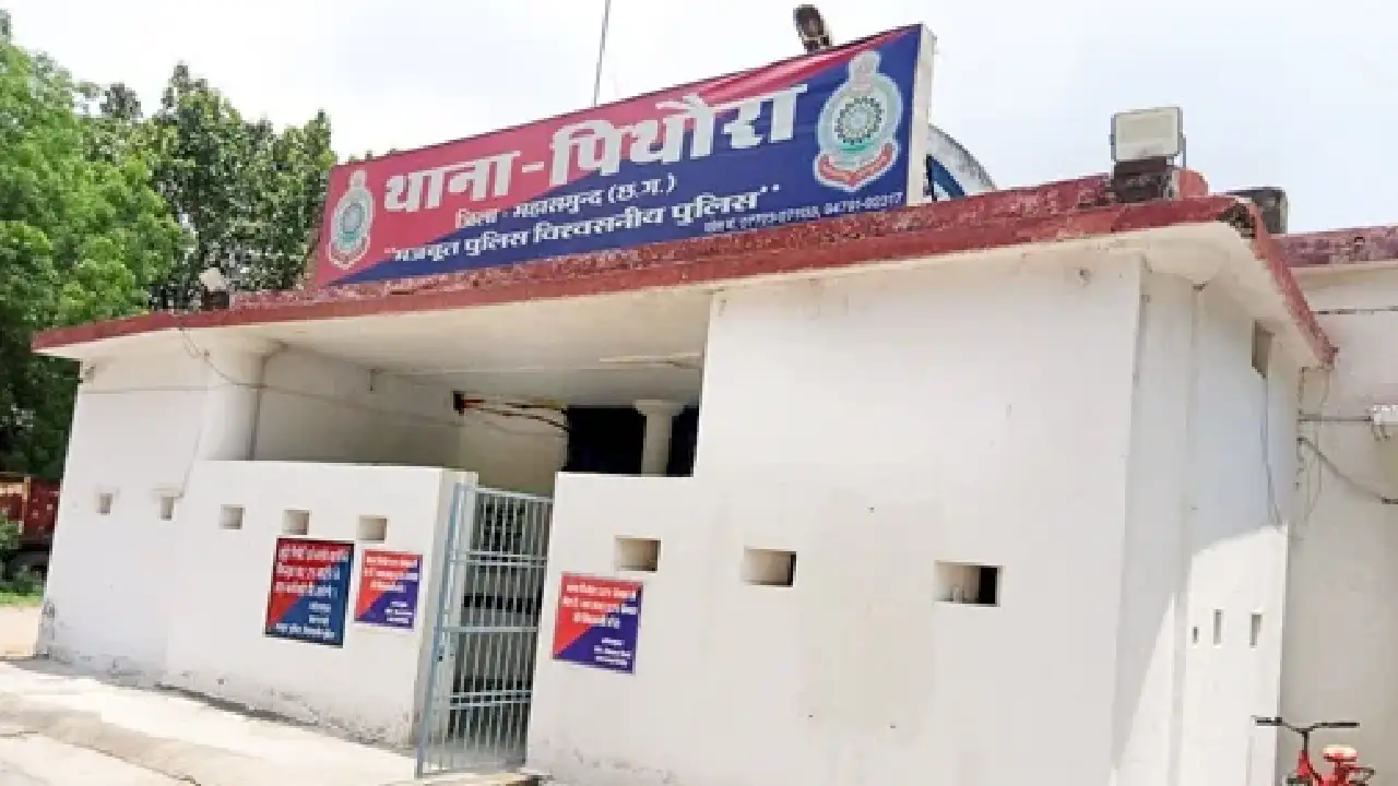 पिथौरा : ट्रैक्टर की टक्कर से युवक की मौत, छट्टी कार्यक्रम स... - CG Sandesh