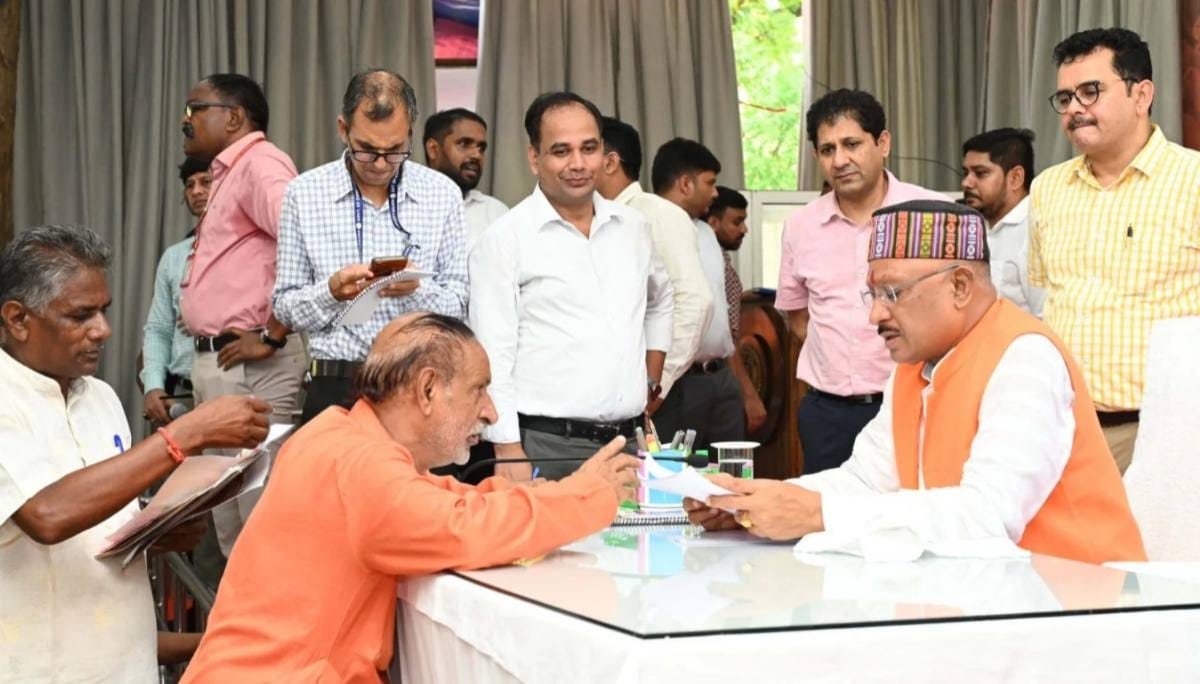CG : मुख्यमंत्री निवास में जनदर्शन कल, सीएम जनता से सीधे संव... - CG Sandesh