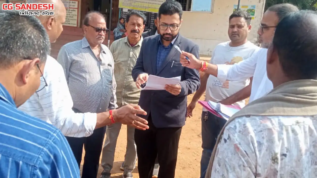 महासमुंद कलेक्टर विनय कुमार लंगेह ने किया धान उपार्जन केंद्र... - CG Sandesh
