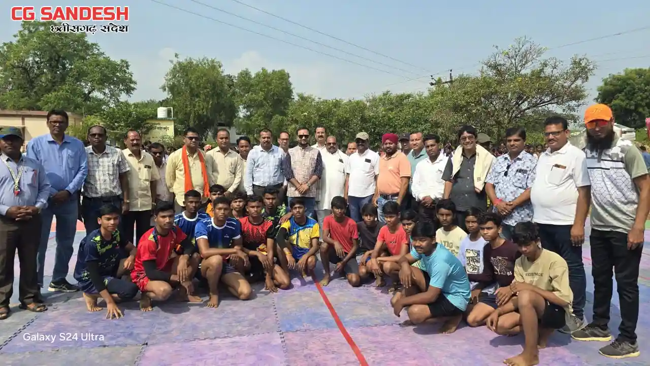 बसना : जनपद सभापति प्रकाश सिन्हा ने किया सांसद खेल महोत्सव क... - CG Sandesh