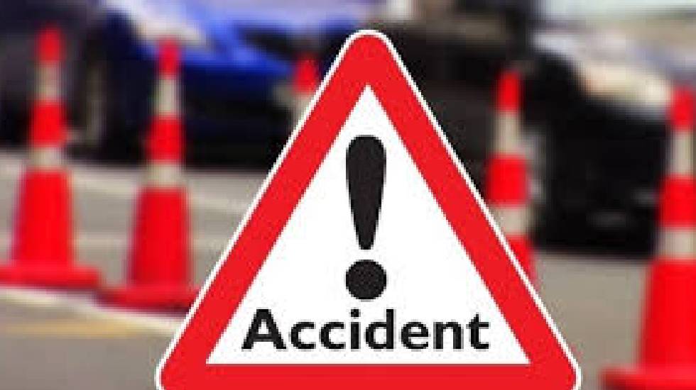 बसना : पीकप चालक ने अचानक वाहन को पीछे करते हुए सहायक प्राध्... - CG Sandesh