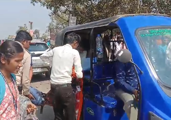 CG : तेज रफ्तार ट्रक ने बाइक सवार को मारी टक्कर, छात्र की मौत