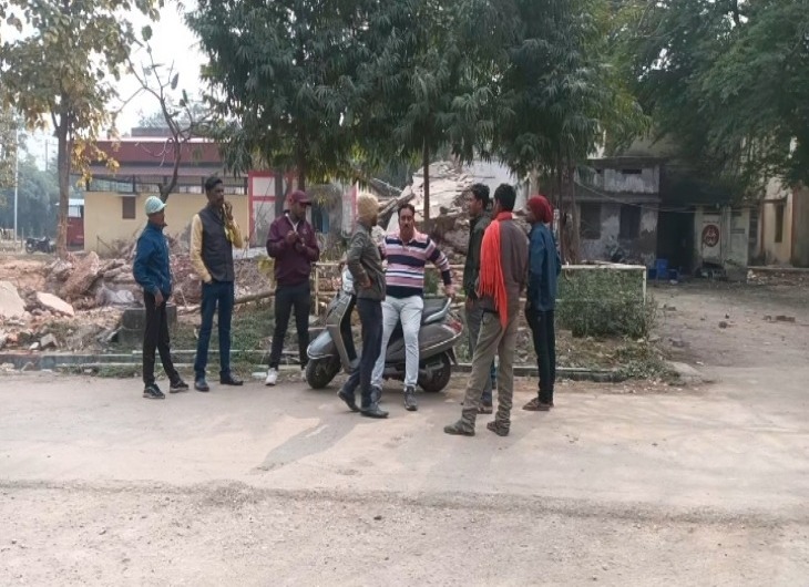CG : चिकन लेने जा रहे युवक की ट्रैक्टर की चपेट में आने से मौत, अगले महीने होनी थी शादी