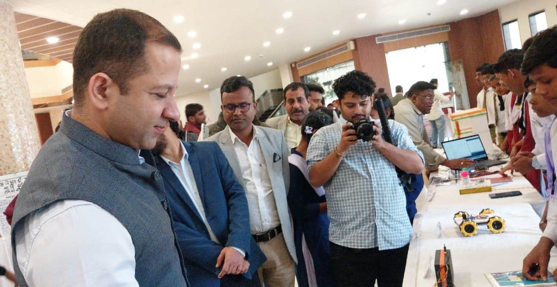 महासमुंद के एटीएल छात्रों की राज्य स्तरीय उपलब्धि, शिक्षा सच... - CG Sandesh