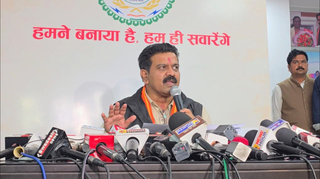 SIT गठित, पत्रकार मुकेश चंद्राकर हत्याकांड की जांच 4 हफ्ते म... - CG Sandesh