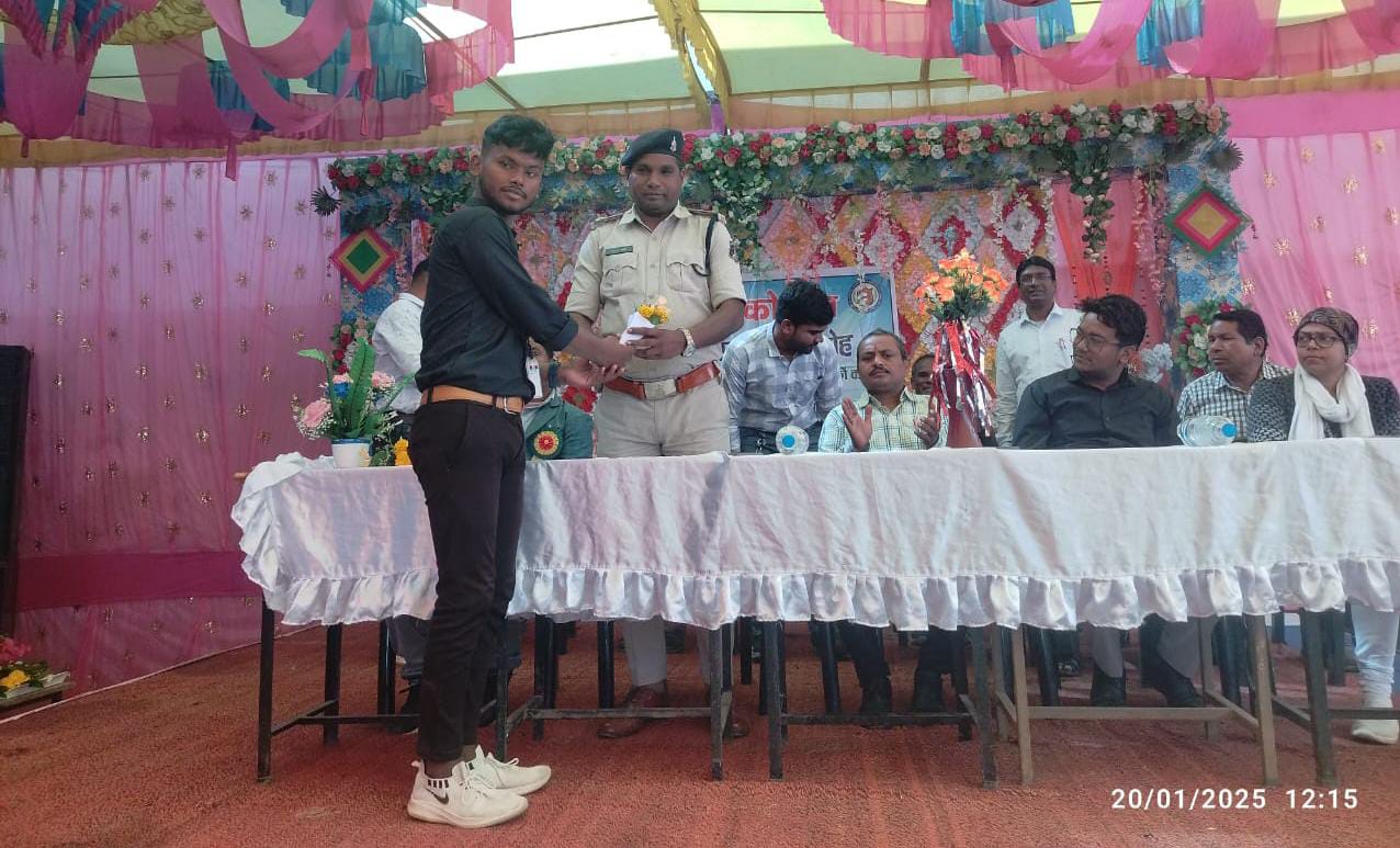 जोबी कॉलेज के सांस्कृतिक कार्यक्रम में झलकी बॉलीवुड की जगमगा... - CG Sandesh