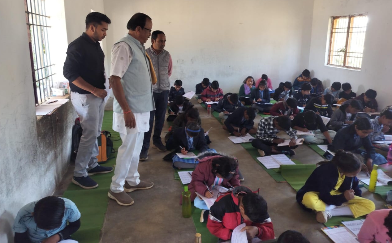 नवोदय प्रवेश अभ्यास परीक्षा बगईजोर ,सरायपाली में संपन्न - CG Sandesh