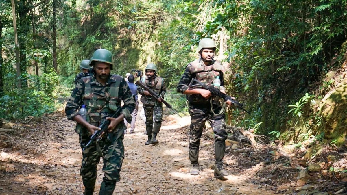 CG : 6 और नक्सलियों के शव बरामद, 18 माओवादियों का एनकाउंटर,... - CG Sandesh