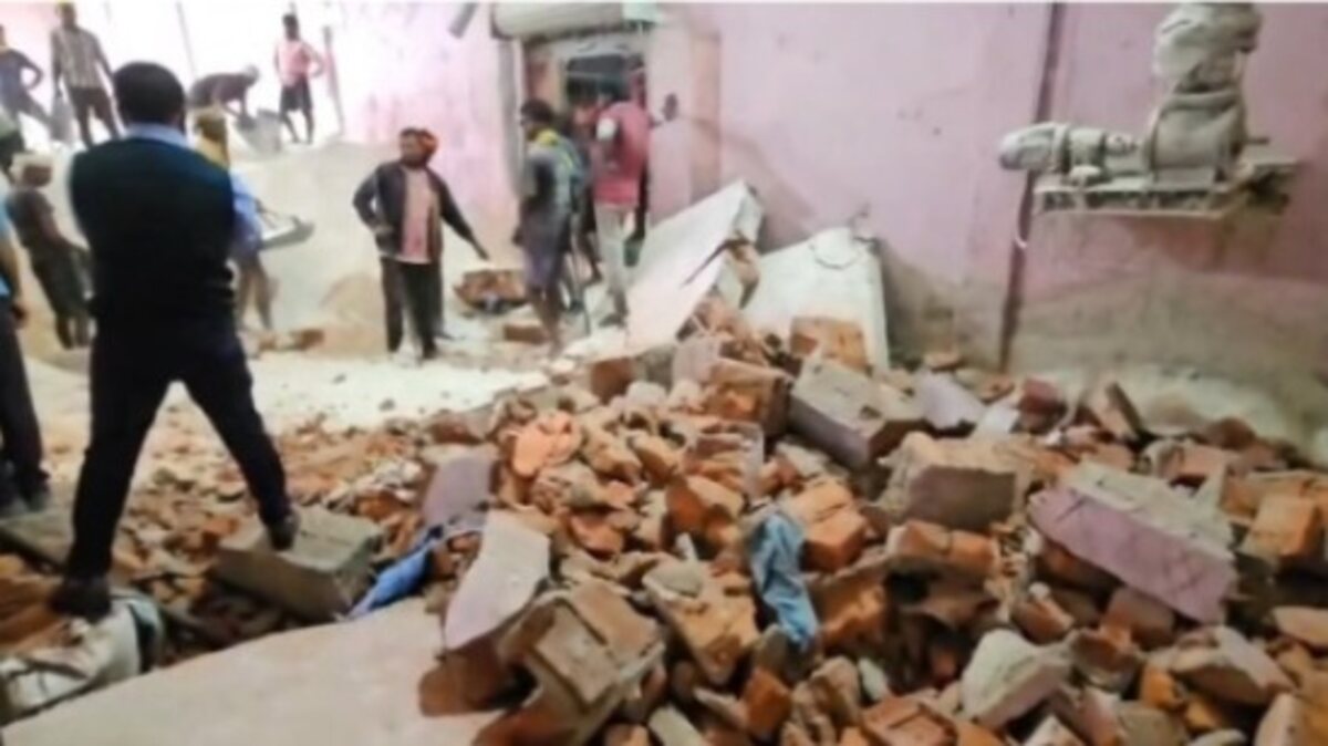 CG : दीवार गिरने से तीन मजदूरों की मौत, एक की हालत गंभीर  - CG Sandesh