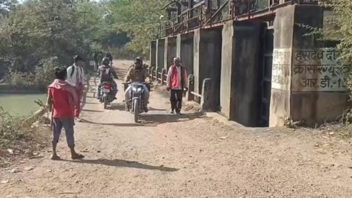 CG : नहर की सफाई के दौरान मटकी में मिली मासूम की लाश  - CG Sandesh