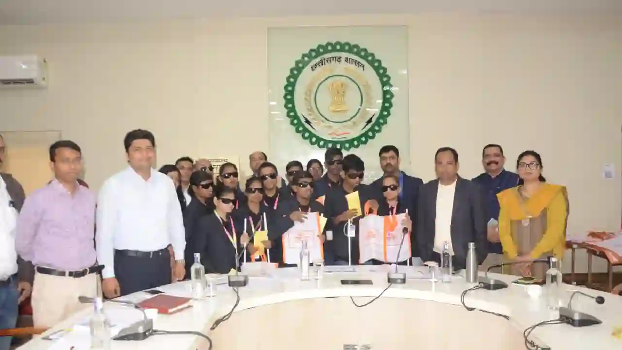CG : चक्रधर समारोह में उत्कृष्ट प्रस्तुति देने वाले दिव्यधुन... - CG Sandesh