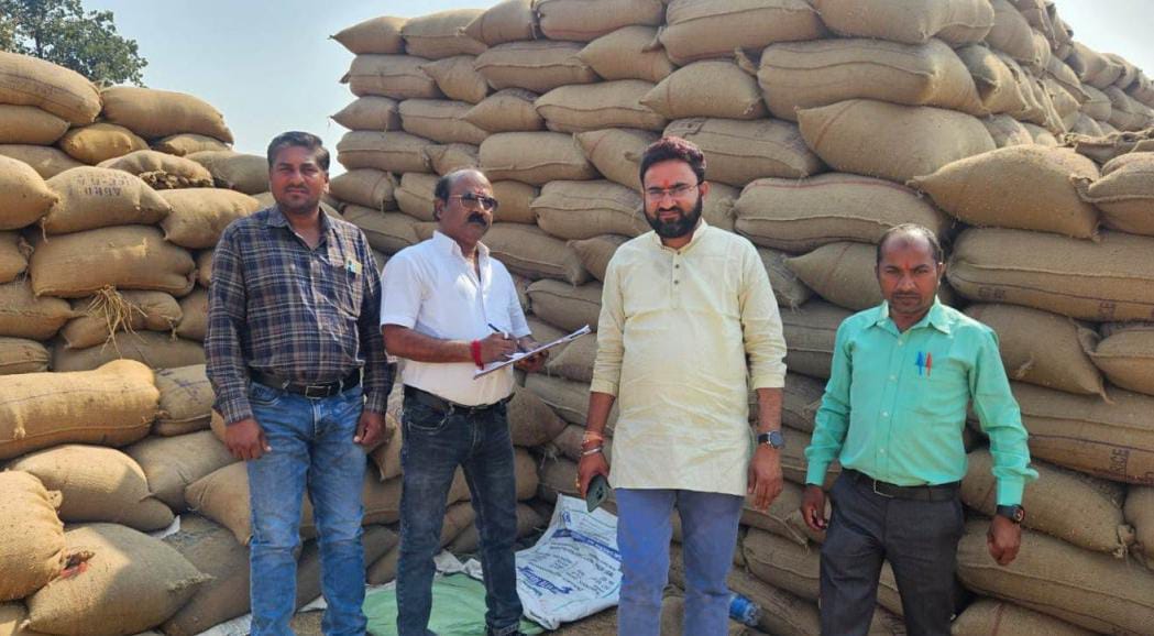 CG NEWS : समर्थन मूल्य पर धान विक्रय में गड़बड़ी का मामला पकड़ा... - CG Sandesh
