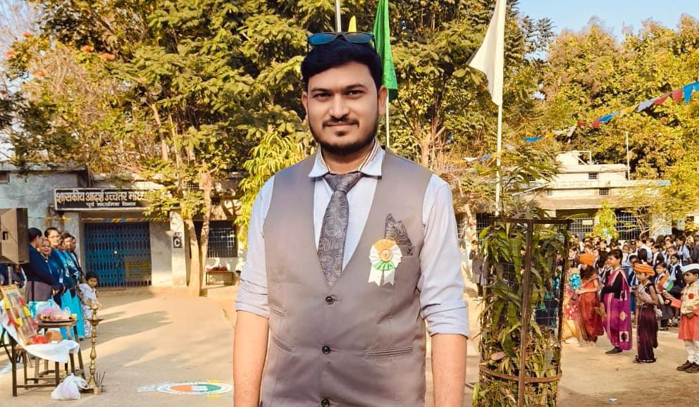 योगेश कुमार बढ़ाई ने लिखी ‘चुनई तिहार’ कविता, लोकतंत्र की मह... - CG Sandesh