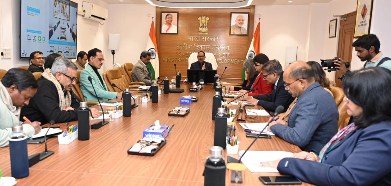 ग़रीबी मुक्त गांव देश में बनाये जायेंगे :  शिवराज सिंह चौहान - CG Sandesh