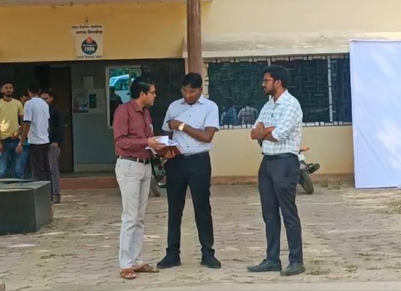 CG : निर्वाचन स्ट्रांग रूम में चली गोली, मचा हड़कंप