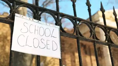 14 फरवरी वेलेंटाइन डे को स्कूलों में रहेगी छुट्टी