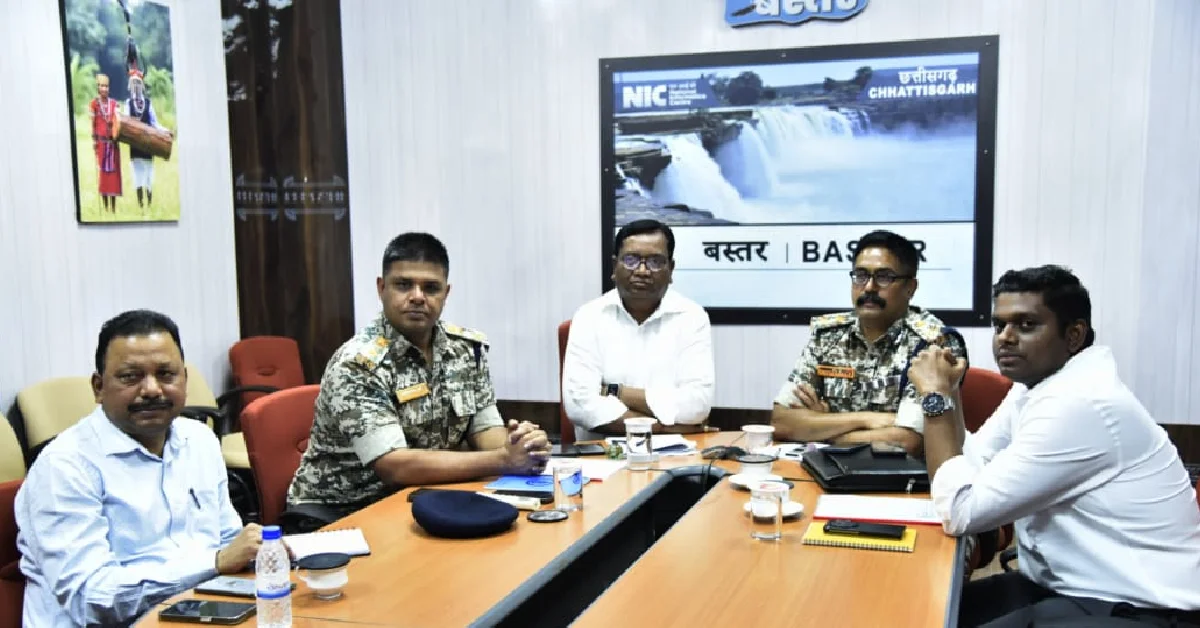 बस्तर की जनजातीय कला-संस्कृति के धरोहर को पुनर्जीवित करने  "... - CG Sandesh