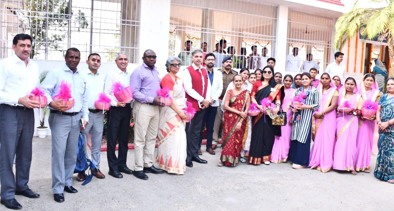 महासमुंद : देश विदेश के 16 अधिकारी सिरपुर भ्रमण पर पहुंचे - CG Sandesh