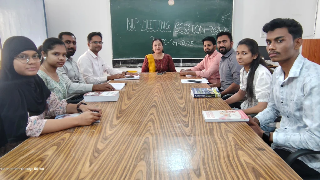 महासमुंद : आलोचनात्मक सोच और रचनात्मकता को बढ़ावा देता है  र... - CG Sandesh