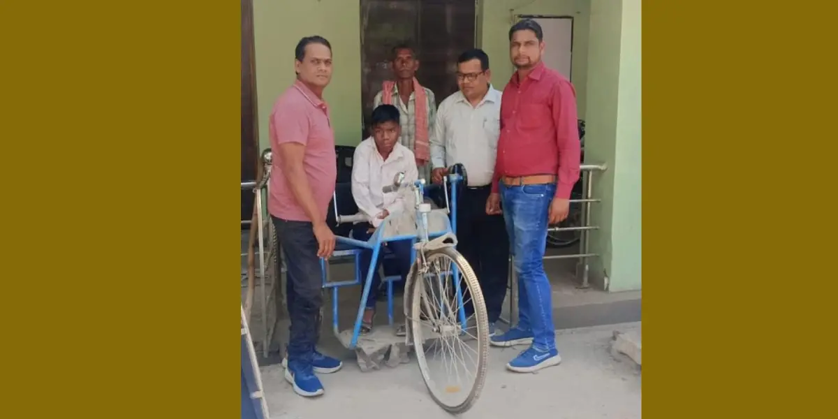 सरायपाली : दिव्यांग गजेंद्र यदु को मिला ट्राई साईकिल - CG Sandesh