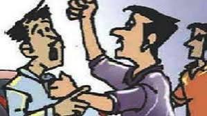 पटेवा : अपने ही साथ मोटरसाइकिल जा रहे व्यक्ति से गाली गलौज क... - CG Sandesh