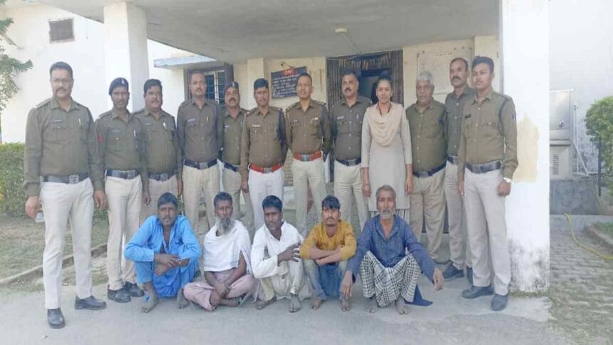 CG : घर में घुसकर महिला से गैंगरेप, पांच आरोपी गिरफ्तार
