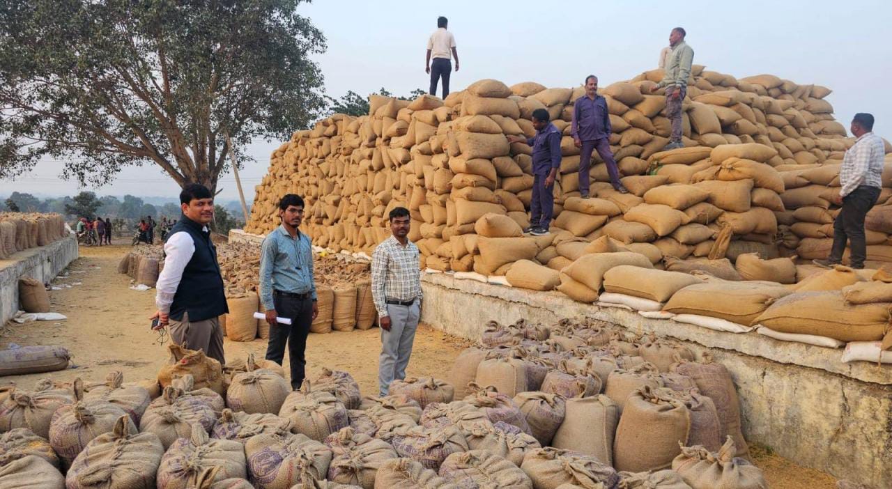 CG : समिति प्रबंधक एवं फड़ प्रभारी पर 60 लाख की वसूली का प्रक... - CG Sandesh