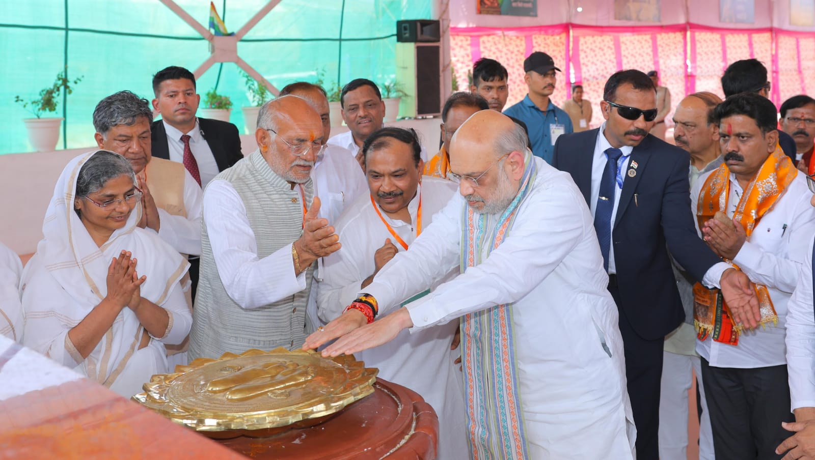 CG : अमित शाह आचार्य श्री विद्यासागर जी महाराज के ‘प्रथम समा... - CG Sandesh