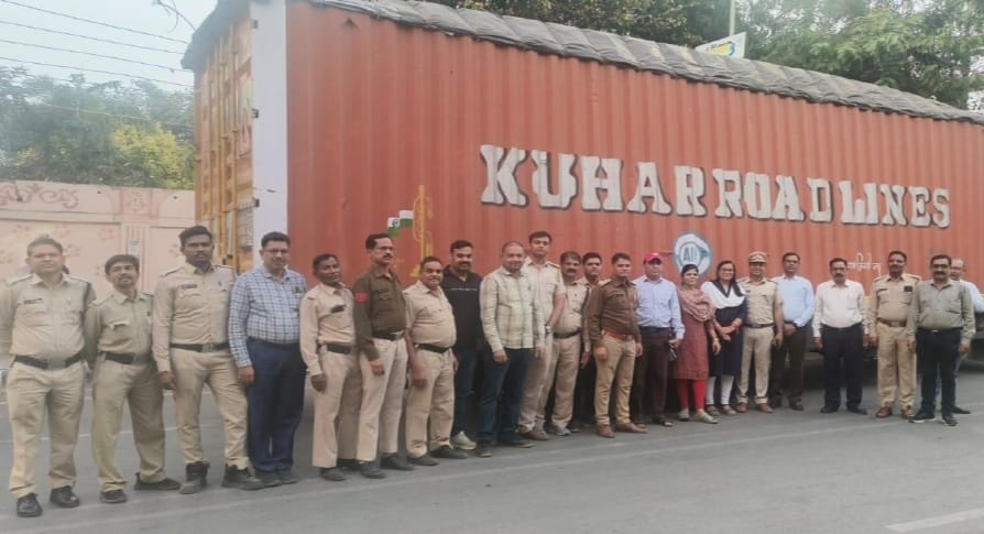 CG : कई राज्यों की 2500 पेटी, 2.23 करोड़ मूल्य की 33 हजार लीट... - CG Sandesh