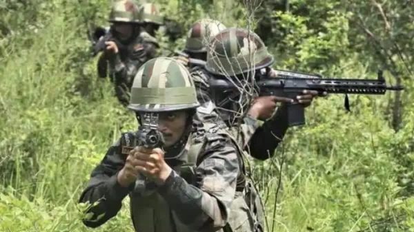 CG : जवानों और माओवादियों के बीच सुबह से फायरिंग जारी, एक महिला नक्सली ढेर