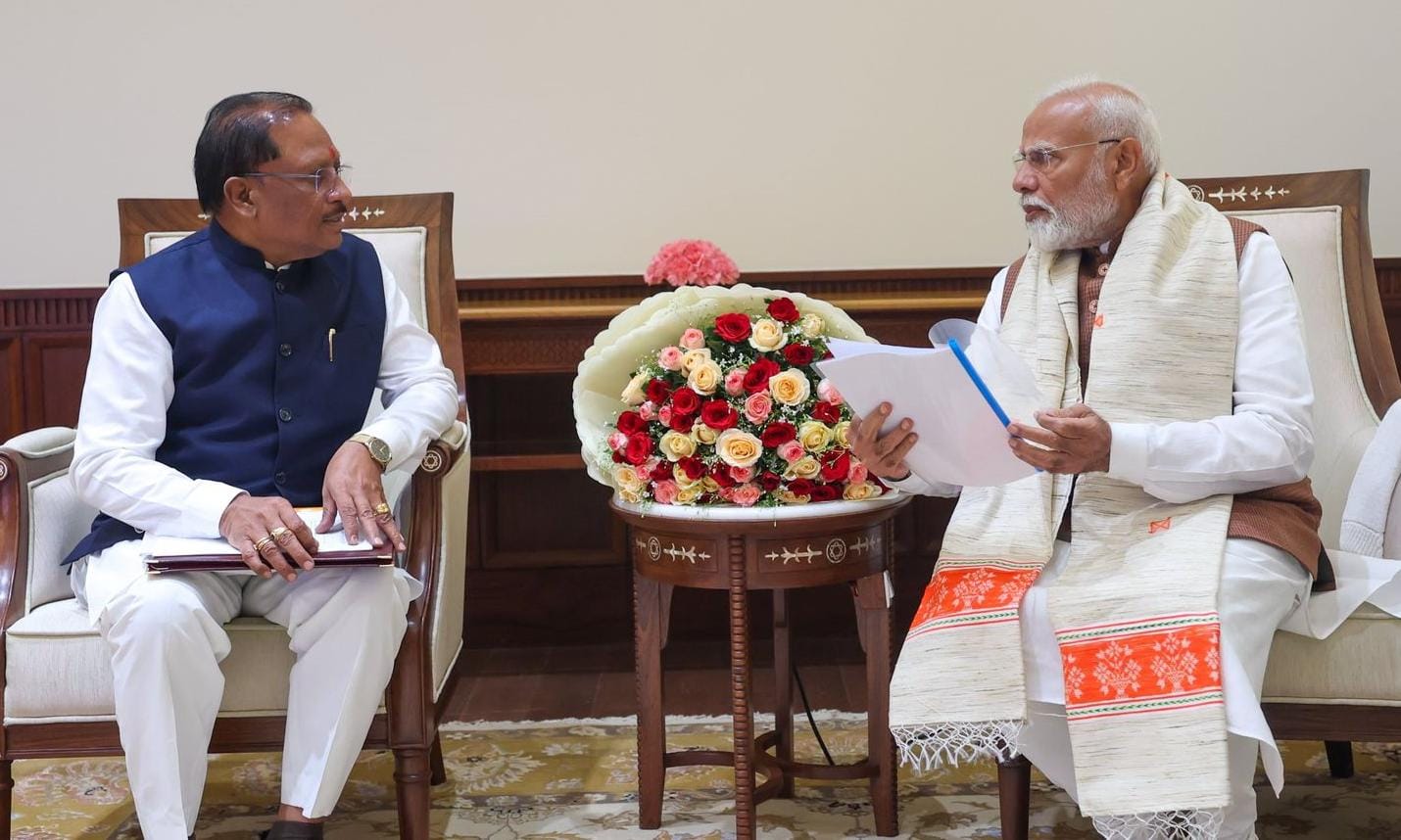 मुख्यमंत्री साय ने प्रधानमंत्री नरेंद्र मोदी से की मुलाकात, सौंपा विकास कार्यों का रोडमैप